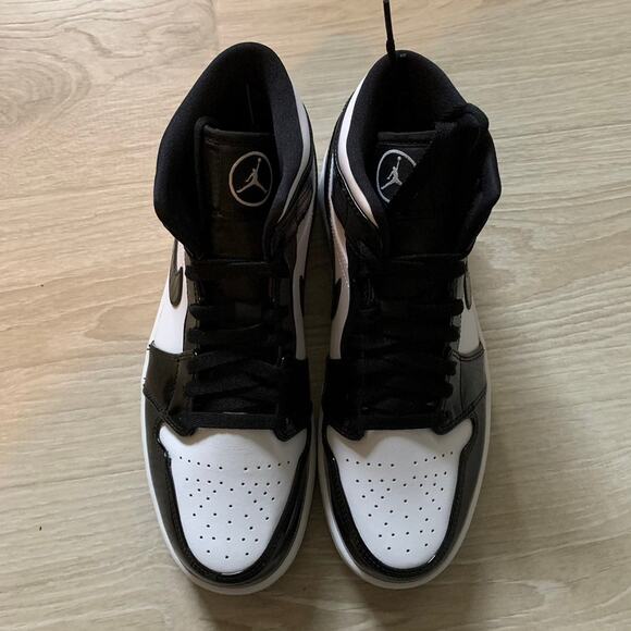 Nike Air Jordan 1 Mid carbon main image 4